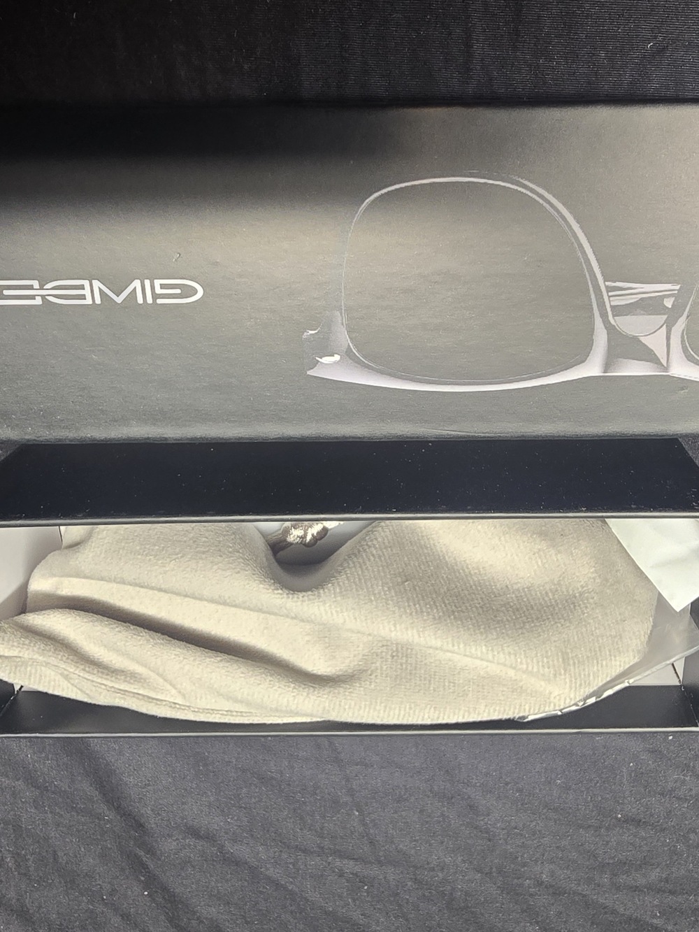 GIMBEIV E13 Bluetooth Smart Glasses – Photochromic Lenses – Like New - Picture 6 of 6